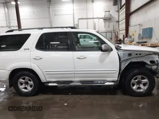2005 Toyota Sequoia SR5 with VIN 5TDBT44A85S245126, listed as a IAAI auction lot 41559596 with 236,256 mi miles and . Bid and sale history available at DreamBid. Image 14.