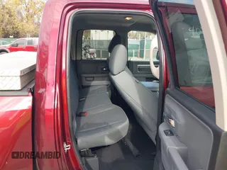 2017 Ram 1500 SLT z VIN 1C6RR6GG8HS747159, wystawiony jako IAAI lot #40783594 z przebiegiem 184 719 mil mil oraz . Historia ofert i sprzedaży dostępna na DreamBid. Obrazek 8.