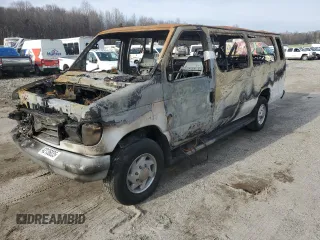1996 Ford Econoline Wagon Super Custom z VIN 1FBJS31H5THA13695, wystawiony jako Copart lot #42136035 z przebiegiem Nie podano mil oraz Szkody całkowita. Historia ofert i sprzedaży dostępna na DreamBid. Obrazek 1.