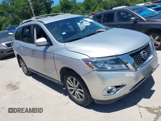 2014 Nissan Pathfinder S z VIN 5N1AR2MN5EC672388, wystawiony jako IAAI lot #42309714 z przebiegiem 121 057 mil mil oraz . Historia ofert i sprzedaży dostępna na DreamBid. Obrazek 1.