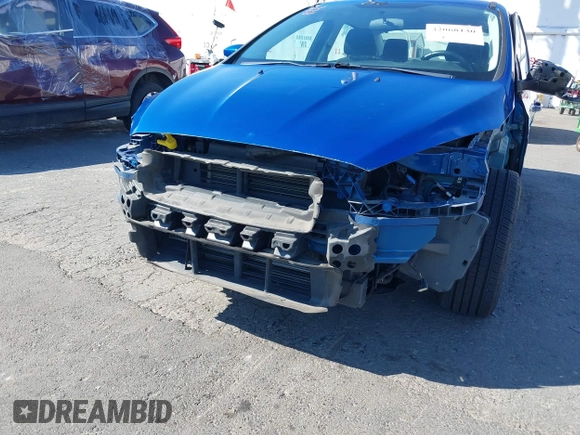 2018 Ford Focus SE z VIN 1FADP3FE4JL279265, wystawiony jako IAAI lot #42068130 z przebiegiem 43 616 mil mil oraz . Historia ofert i sprzedaży dostępna na DreamBid. Obrazek 6.