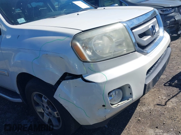2011 Honda Pilot Touring with VIN 5FNYF4H97BB067954, listed as a IAAI auction lot 41832617 with 141,141 mi miles. Bid and sale history available at carsss.com. Image 6.