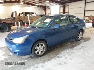 2009 Ford Focus SE with VIN 1FAHP32N09W244420, listed as a IAAI auction lot 41952030 with 165,886 mi miles. Bid and sale history available at carsss.com. Image 2.