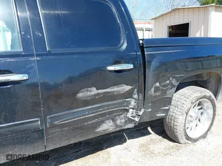 2009 Chevrolet Silverado 1500 LS with VIN 3GCEC13C69G222754, listed as a IAAI auction lot 41629544 with 195,186 mi miles. Bid and sale history available at carsss.com. Image 6.