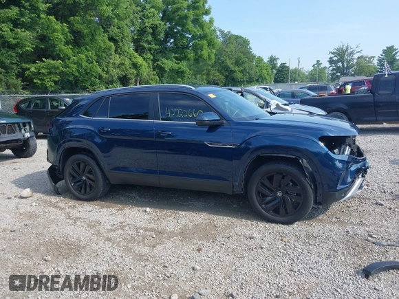 2022 Volkswagen Atlas SE z VIN 1V2HE2CA7NC211835, wystawiony jako IAAI lot #42722660 z przebiegiem 56 112 mil mil oraz . Historia ofert i sprzedaży dostępna na DreamBid. Obrazek 14.