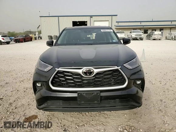 2022 Toyota Highlander LE z VIN 5TDZZRAH3NS109790, wystawiony jako Copart lot #49627715 z przebiegiem 33 113 mil mil oraz Szkoda całkowita • Salvage title. Historia ofert i sprzedaży dostępna na DreamBid. Obrazek 12.