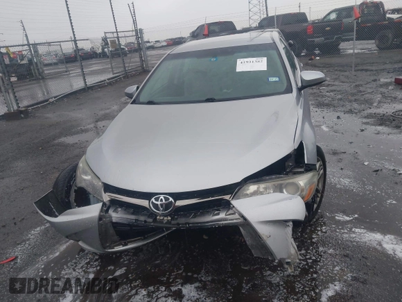 2015 Toyota Camry XLE with VIN 4T1BF1FK0FU110663, listed as a IAAI auction lot 41931382 with 187,648 mi miles. Bid and sale history available at carsss.com. Image 11.