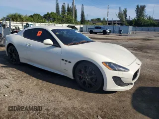 2015 Maserati GranTurismo MC with VIN ZAM45VLA5F0152820, listed as a Copart auction lot 64571614 with 0 mi miles and Salvage Title. Bid and sale history available at carsss.com. Image 4.