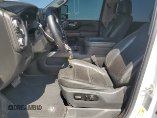 2020 GMC Sierra 2500HD Denali z VIN 1GT49REY1LF225393, wystawiony jako Copart lot #52556145 z przebiegiem Nie podano mil oraz Szkoda całkowita • Salvage title. Historia ofert i sprzedaży dostępna na DreamBid. Obrazek 7.