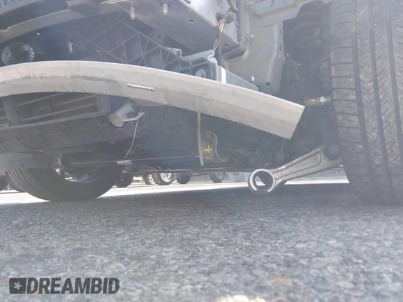 2018 Tesla Model 3 Long Range Battery z VIN 5YJ3E1EA2JF039262, wystawiony jako IAAI lot #42463443 z przebiegiem 77 482 mil mil oraz . Historia ofert i sprzedaży dostępna na DreamBid. Obrazek 20.