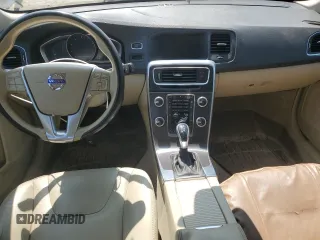 2016 Volvo V60 T5 Drive-E Premier with VIN YV140MEK4G1293306, listed as a Copart auction lot 71007814 with 177,999 mi miles and Salvage Title. Bid and sale history available at carsss.com. Image 8.