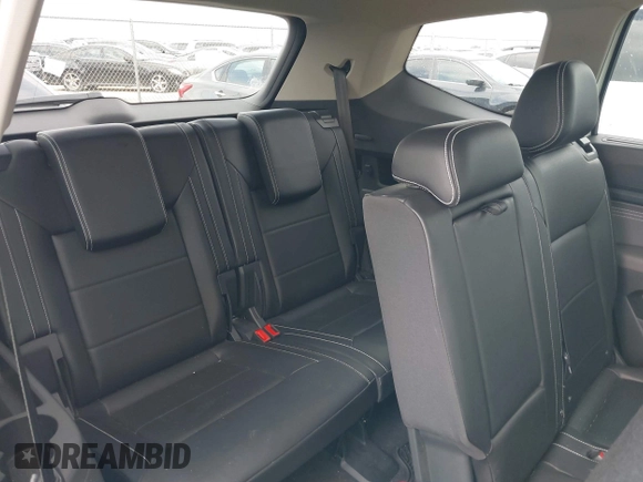 2022 Volkswagen Atlas SEL R-Line z VIN 1V2AR2CA7NC550648, wystawiony jako IAAI lot #41974370 z przebiegiem 48 378 mil mil oraz . Historia ofert i sprzedaży dostępna na DreamBid. Obrazek 8.