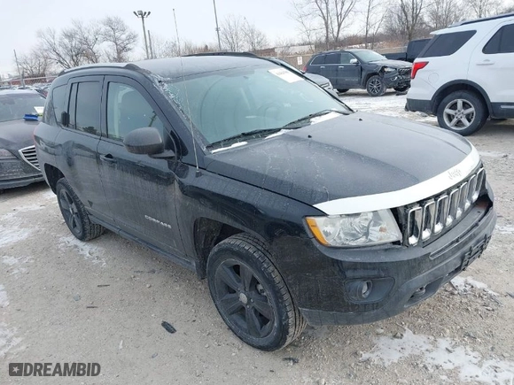 2012 Jeep Compass Latitude with VIN 1C4NJDEB2CD638820, listed as a IAAI auction lot 41421506 with 118,272 mi miles. Bid and sale history available at carsss.com. Image 1.