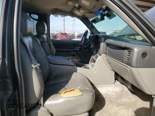 2003 GMC Yukon XL SLT with VIN 1GKEC16T43J329372, listed as a Copart auction lot 47852265 with 300,437 mi miles and Salvage Title. Bid and sale history available at carsss.com. Image 7.