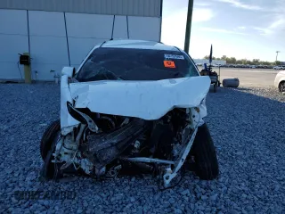 2018 Toyota Sienna SE with VIN 5TDXZ3DC4JS924062, listed as a Copart auction lot 50197695 with Not provided miles and Non repairable. Bid and sale history available at DreamBid. Image 5.