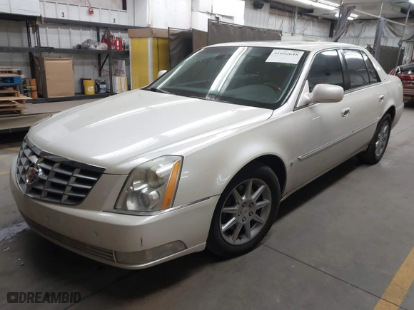 2009 Cadillac DTS w/1SA with VIN 1G6KD57Y59U119533, listed as a IAAI auction lot 41892648 with 177,685 mi miles. Bid and sale history available at carsss.com. Image 17.
