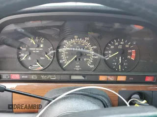 1991 Mercedes-Benz 420 with VIN WDBCA35E5MA601810, listed as a Copart auction lot 81968234 with 83,864 mi miles and Clean Title. Bid and sale history available at carsss.com. Image 9.