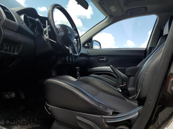 2009 Mitsubishi Outlander SE z VIN JA4MT31W89Z001333, wystawiony jako Copart lot #58437935 z przebiegiem 202 003 mil mil oraz Czysty tytuł • Clean title. Historia ofert i sprzedaży dostępna na DreamBid. Obrazek 7.