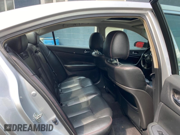2011 Nissan Maxima SV с VIN 1N4AA5AP1BC868767, выставлен на аукционе Copart как лот 60898965 с пробегом 119 283 миль миль и Чистый • Clean title. История ставок и продаж доступна на DreamBid. Изображение 6.