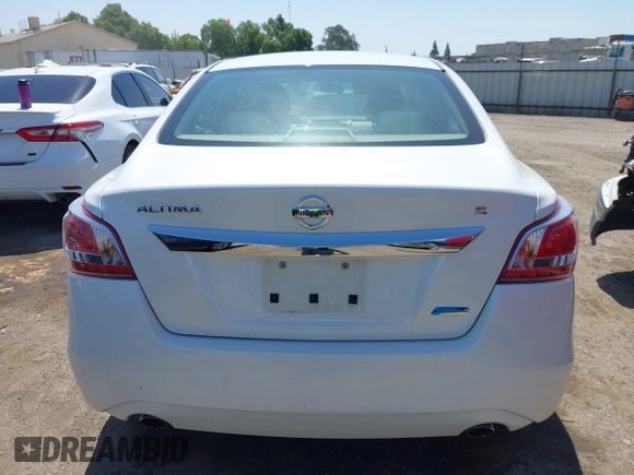 2013 Nissan Altima SV with VIN 1N4AL3APXDC102487, listed as a IAAI auction lot 42179813 with 120,218 mi miles and . Bid and sale history available at carsss.com. Image 16.