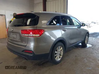 2016 Kia Sorento LX with VIN 5XYPGDA33GG047263, listed as a IAAI auction lot 41772680 with 146,683 mi miles. Bid and sale history available at carsss.com. Image 4.