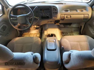 1996 GMC Yukon with VIN 1GKEK13R6TJ756550, listed as a Copart auction lot 88435135 with 204,254 mi miles and Salvage Title. Bid and sale history available at carsss.com. Image 8.