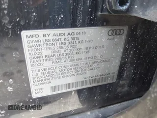 2019 Audi Q7 Prestige with VIN WA1VAAF78KD041186, listed as a IAAI auction lot 41641100 with 157,210 mi miles. Bid and sale history available at carsss.com. Image 9.