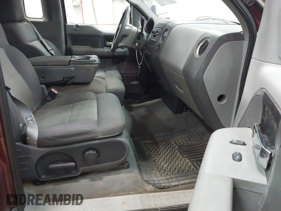 2004 Ford F-150 XL z VIN 1FTRF14524NA23466, wystawiony jako IAAI lot #42402493 z przebiegiem 105 000 mil mil oraz . Historia ofert i sprzedaży dostępna na DreamBid. Obrazek 5.