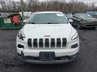 2016 Jeep Cherokee Latitude with VIN 1C4PJMCB8GW282752, listed as a IAAI auction lot 41475436 with 94,257 mi miles. Bid and sale history available at carsss.com. Image 12.
