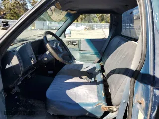 1992 GMC Sonoma with VIN 1GTCS14ZXN8512542, listed as a Copart auction lot 82427174 with 222,475 mi miles and Salvage Title. Bid and sale history available at carsss.com. Image 7.