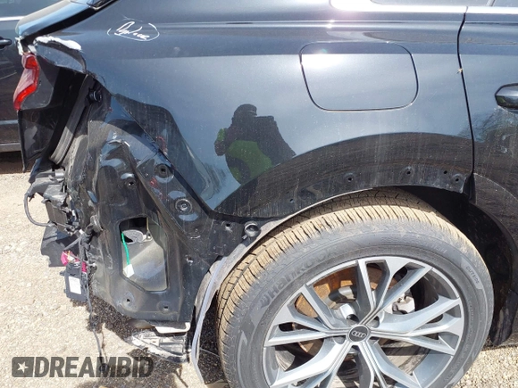 2023 Audi Q8 Prestige z VIN WA1FVBF10PD035688, wystawiony jako IAAI lot #41864567 z przebiegiem 27 219 mil mil oraz . Historia ofert i sprzedaży dostępna na DreamBid. Obrazek 18.