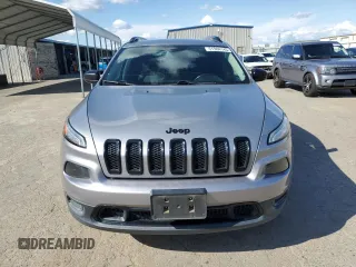 2017 Jeep Cherokee Sport с VIN 1C4PJMAS2HW665123, выставлен на аукционе Copart как лот 51984145 с пробегом 101 494 миль миль и Списание • Salvage title. История ставок и продаж доступна на DreamBid. Изображение 5.