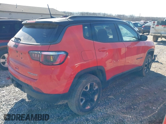 2018 Jeep Compass Trailhawk with VIN 3C4NJDDB4JT336745, listed as a IAAI auction lot 41898924 with 94,471 mi miles and . Bid and sale history available at carsss.com. Image 4.