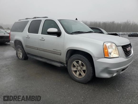 2013 GMC Yukon XL SLT with VIN 1GKS2KE70DR337150, listed as a Copart auction lot 84337864 with 250,321 mi miles and Clean Title. Bid and sale history available at carsss.com. Image 4.