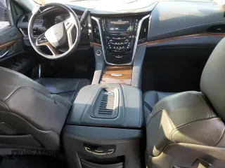 2020 Cadillac Escalade ESV Luxury z VIN 1GYS3HKJ8LR221392, wystawiony jako Copart lot #56656015 z przebiegiem 205 799 mil mil oraz Tytuł czysty. Historia ofert i sprzedaży dostępna na DreamBid. Obrazek 8.
