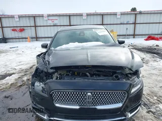 2017 Lincoln Continental Reserve with VIN 1LN6L9NC6H5611475, listed as a IAAI auction lot 41641069 with 62,647 mi miles and . Bid and sale history available at DreamBid. Image 12.