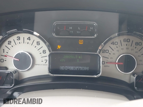 2011 Ford Expedition Max XLT with VIN 1FMJK1J54BEF15941, listed as a IAAI auction lot 42289436 with 288,050 mi miles and . Bid and sale history available at DreamBid. Image 7.