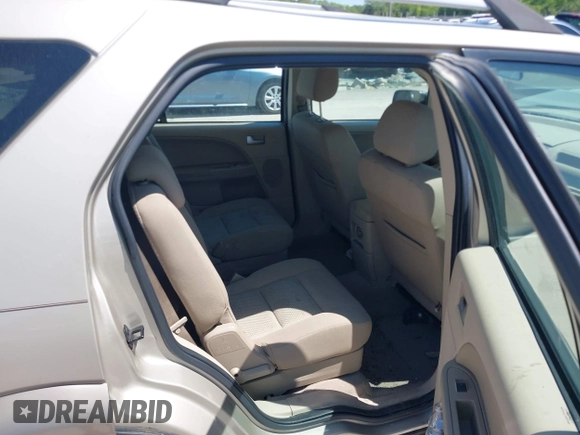 2005 Ford Freestyle SE z VIN 1FMZK01115GA63370, wystawiony jako IAAI lot #41882239 z przebiegiem 139 257 mil mil oraz . Historia ofert i sprzedaży dostępna na DreamBid. Obrazek 8.