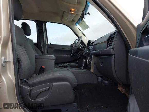 2011 Jeep Liberty Sport with VIN 1J4PN2GK7BW507135, listed as a IAAI auction lot 41885032 with 114,370 mi miles. Bid and sale history available at carsss.com. Image 5.