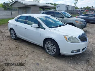2013 Buick Verano Convenience Group with VIN 1G4PR5SK3D4220680, listed as a IAAI auction lot 41989207 with 96,086 mi miles. Bid and sale history available at carsss.com. Image 1.