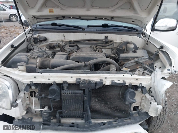 2005 Toyota Tundra SR5 with VIN 5TBBT44145S472290, listed as a IAAI auction lot 41030814 with 159,098 mi miles. Bid and sale history available at carsss.com. Image 10.