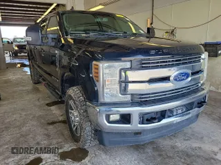 2019 Ford F-250 XL z VIN 1FT7W2BT0KED41596, wystawiony jako IAAI lot #42785422 z przebiegiem 246 034 mil mil oraz . Historia ofert i sprzedaży dostępna na DreamBid. Obrazek 5.
