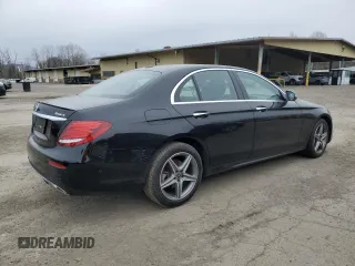 2019 Mercedes-Benz E 300 z VIN WDDZF4KBXKA673571, wystawiony jako Copart lot #52425625 z przebiegiem 32 605 mil mil oraz Szkoda całkowita • Salvage title. Historia ofert i sprzedaży dostępna na DreamBid. Obrazek 3.