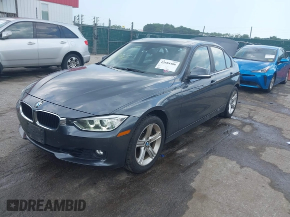 2014 BMW 3 Series 328i xDrive с VIN WBA3B5C50EF959198, выставлен на аукционе IAAI как лот 42684406 с пробегом 92 187 миль миль и . История ставок и продаж доступна на DreamBid. Изображение 17.