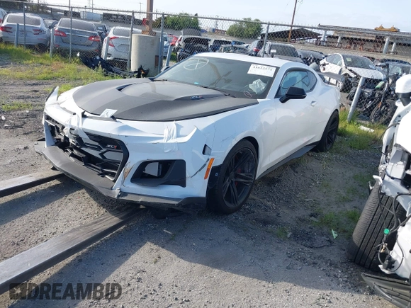 2018 Chevrolet Camaro ZL1 with VIN 1G1FJ1R61J0183374, listed as a IAAI auction lot 41622572 with 38,661 mi miles and . Bid and sale history available at DreamBid. Image 22.