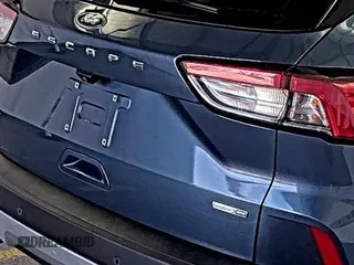 2020 Ford Escape SE с VIN 1FMCU9G68LUB81261, выставлен на аукционе IAAI как лот 42650256 с пробегом 82 353 миль миль и . История ставок и продаж доступна на DreamBid. Изображение 1.