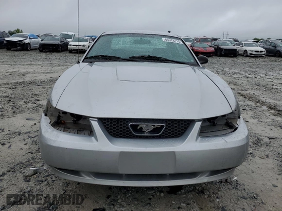 2003 Ford Mustang Standard z VIN 1FAFP40483F404784, wystawiony jako Copart lot #55979115 z przebiegiem Nie podano mil oraz Szkoda całkowita • Salvage title. Historia ofert i sprzedaży dostępna na DreamBid. Obrazek 5.