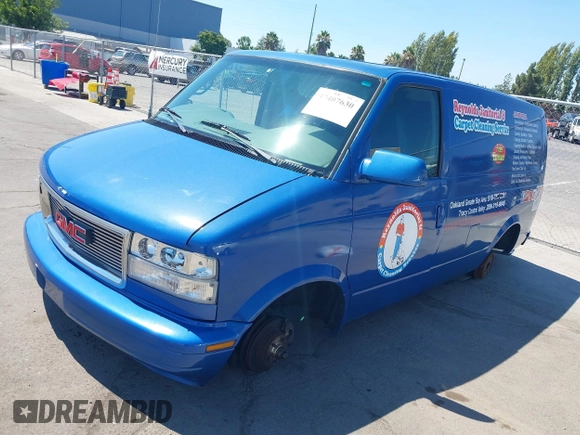 1996 GMC Safari Cargo with VIN 1GTDM19W2TB501189, listed as a IAAI auction lot 38223202 with 71,447 mi miles. Bid and sale history available at carsss.com. Image 2.