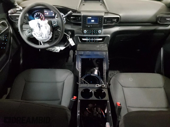 2024 Ford Police Interceptor Utility z VIN 1FM5K8AB7RGA02908, wystawiony jako Copart lot #89098655 z przebiegiem 4 565 mil mil oraz Szkoda całkowita • Salvage title. Historia ofert i sprzedaży dostępna na DreamBid. Obrazek 8.