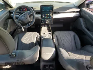 2022 Ford Mustang Mach-E California Route 1 z VIN 3FMTK2SU2NMA40924, wystawiony jako Copart lot #42533665 z przebiegiem 35 933 mil mil oraz Szkoda całkowita • Salvage title. Historia ofert i sprzedaży dostępna na DreamBid. Obrazek 8.